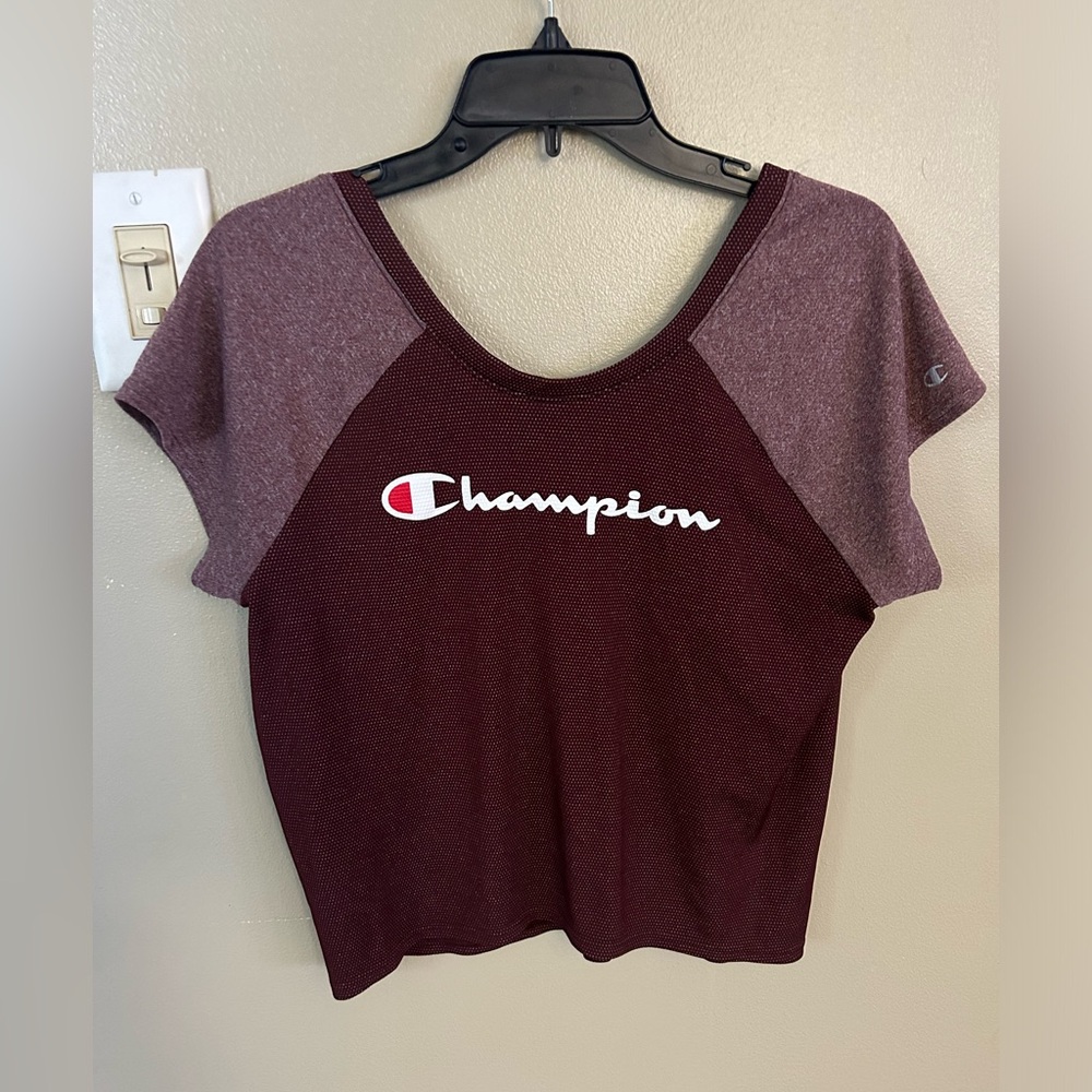 Champion Maroon Women’s top Size Medium